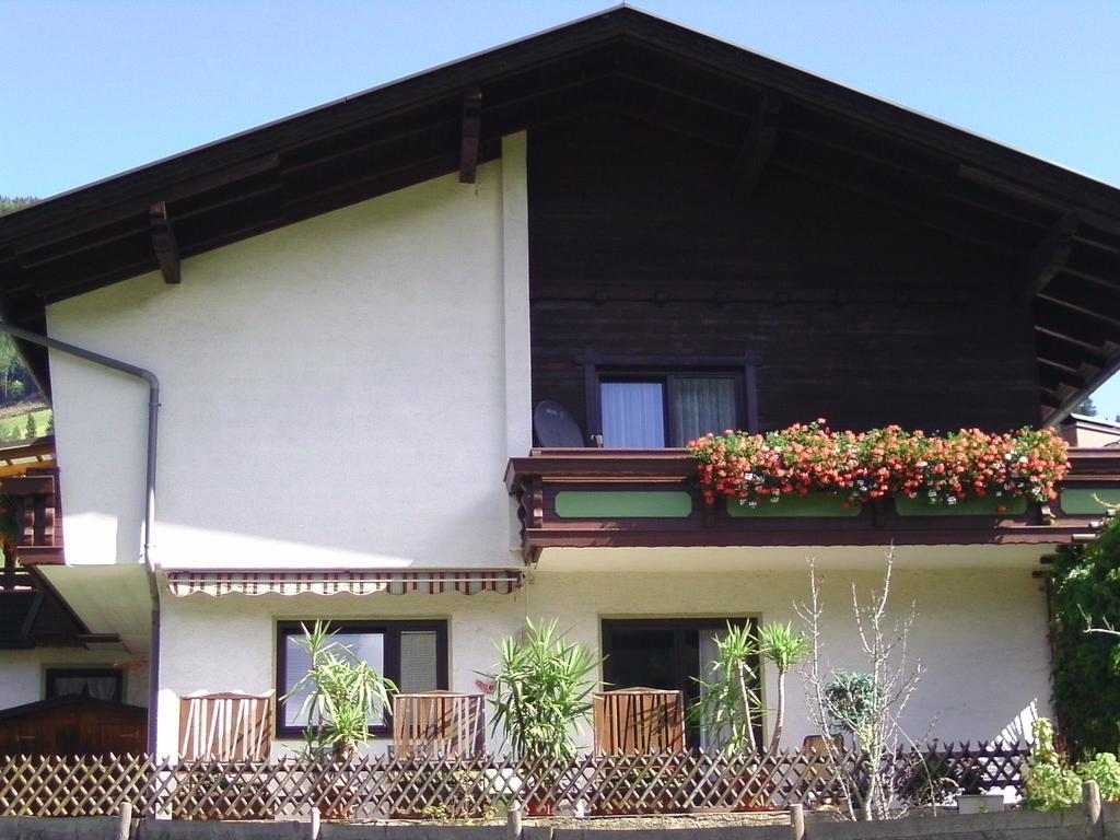 Appartement Ria บาด ไคลน์เคิร์ชไฮม์ ภายนอก รูปภาพ