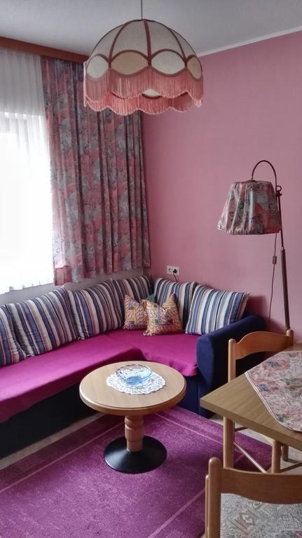 Appartement Ria บาด ไคลน์เคิร์ชไฮม์ ภายนอก รูปภาพ